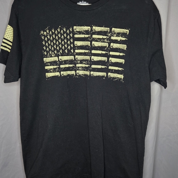 beyond hunt Other - Black Graphic T-Shirt